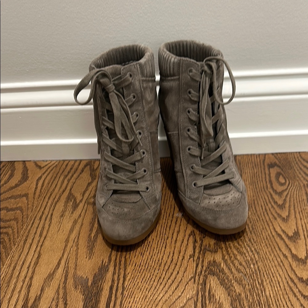 Veronica Beard wedge gym shoes